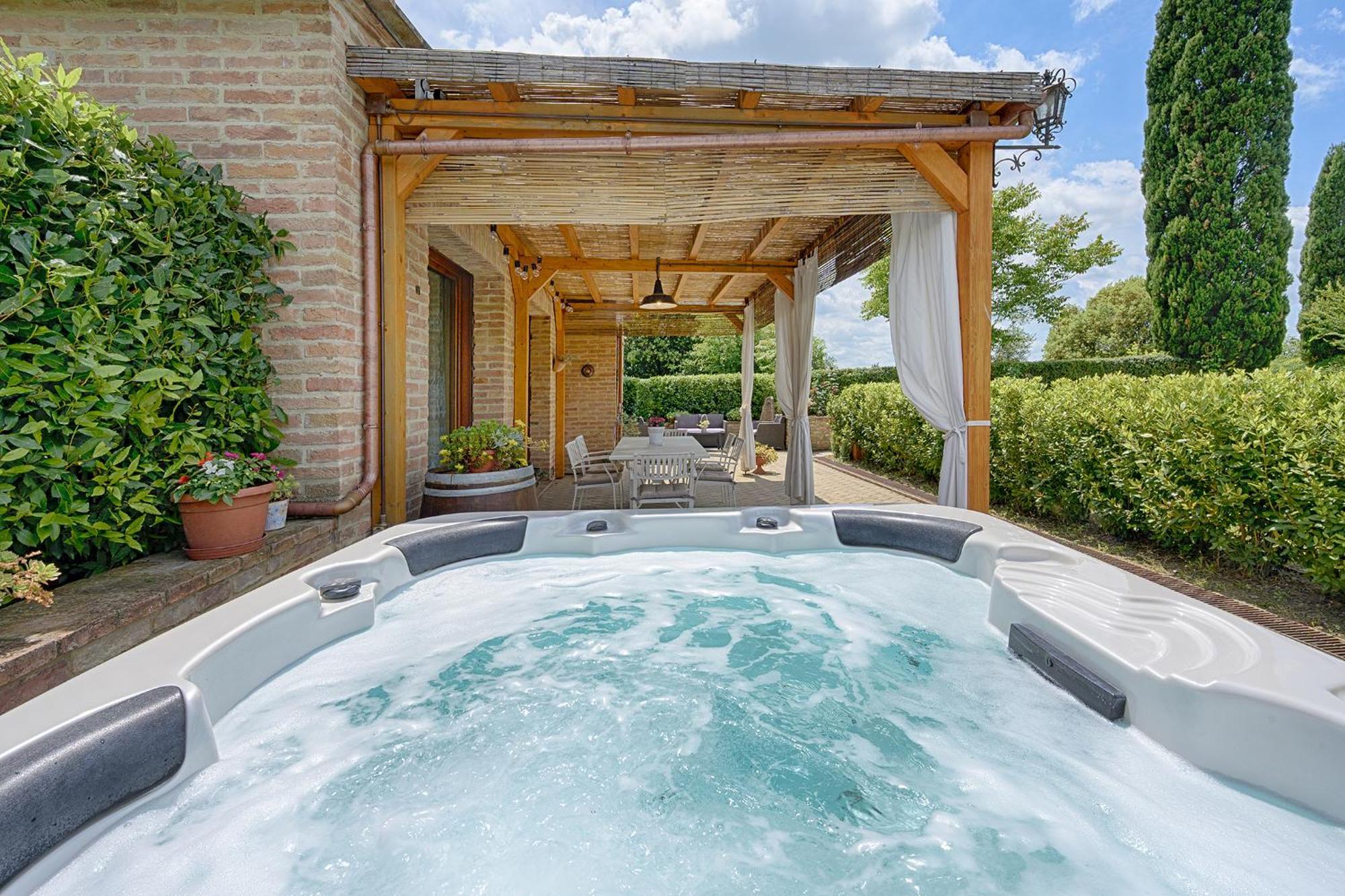 La Capanna Di Elfo Luxury Villa View Сиена Экстерьер фото